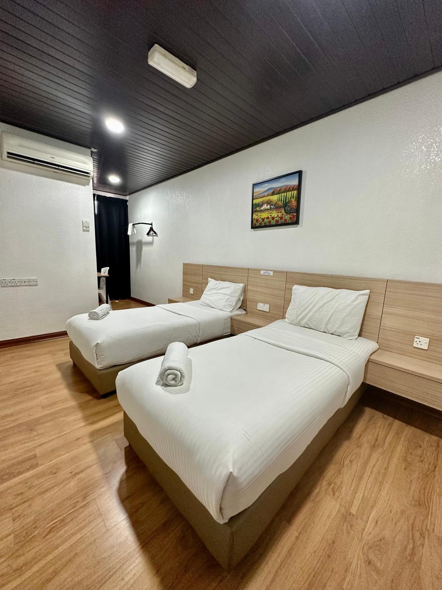 Kangar Hotel Sdn Bhd Экстерьер фото