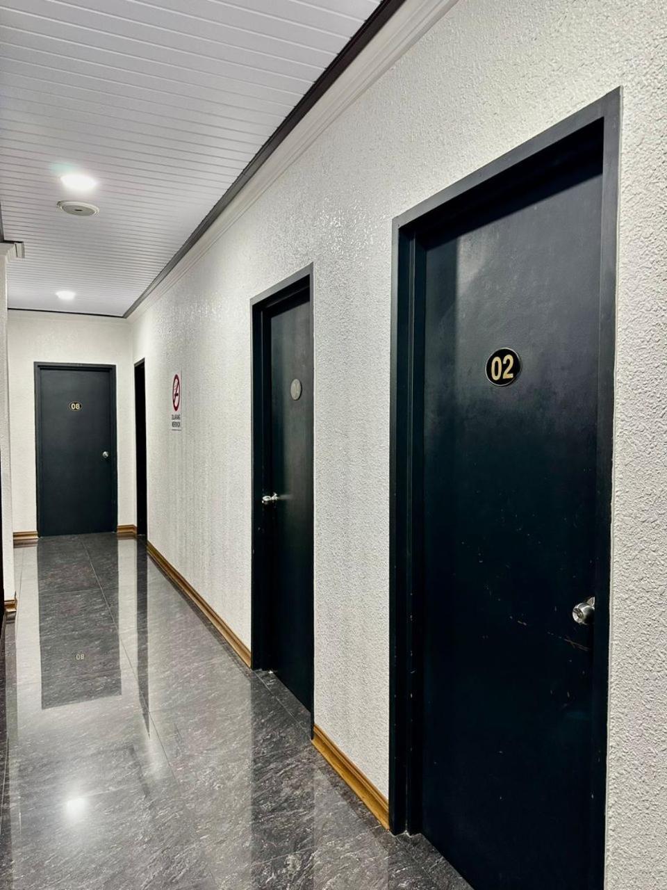 Kangar Hotel Sdn Bhd Экстерьер фото